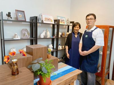 進駐企業「月桂樹工作坊」創辦人蔡旭榮先生及顧佩莎小姐