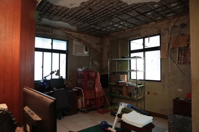重建前鋼筋裸露照