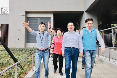 新北市長侯友宜視察中和安邦社宅。