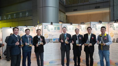 副局長周繼祖與統包團隊合影