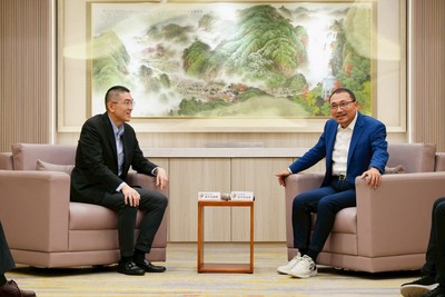 雙方市長交流意見