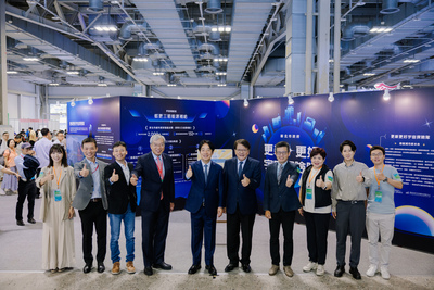 總統蒞臨新北市政府展攤